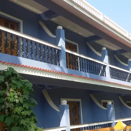 Darolina Guest House